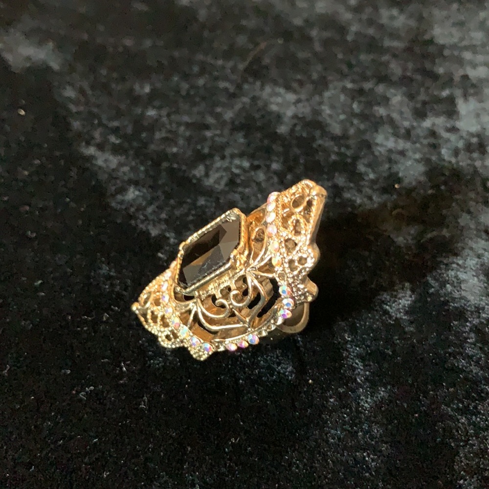 Ring - Picture 2 of 4